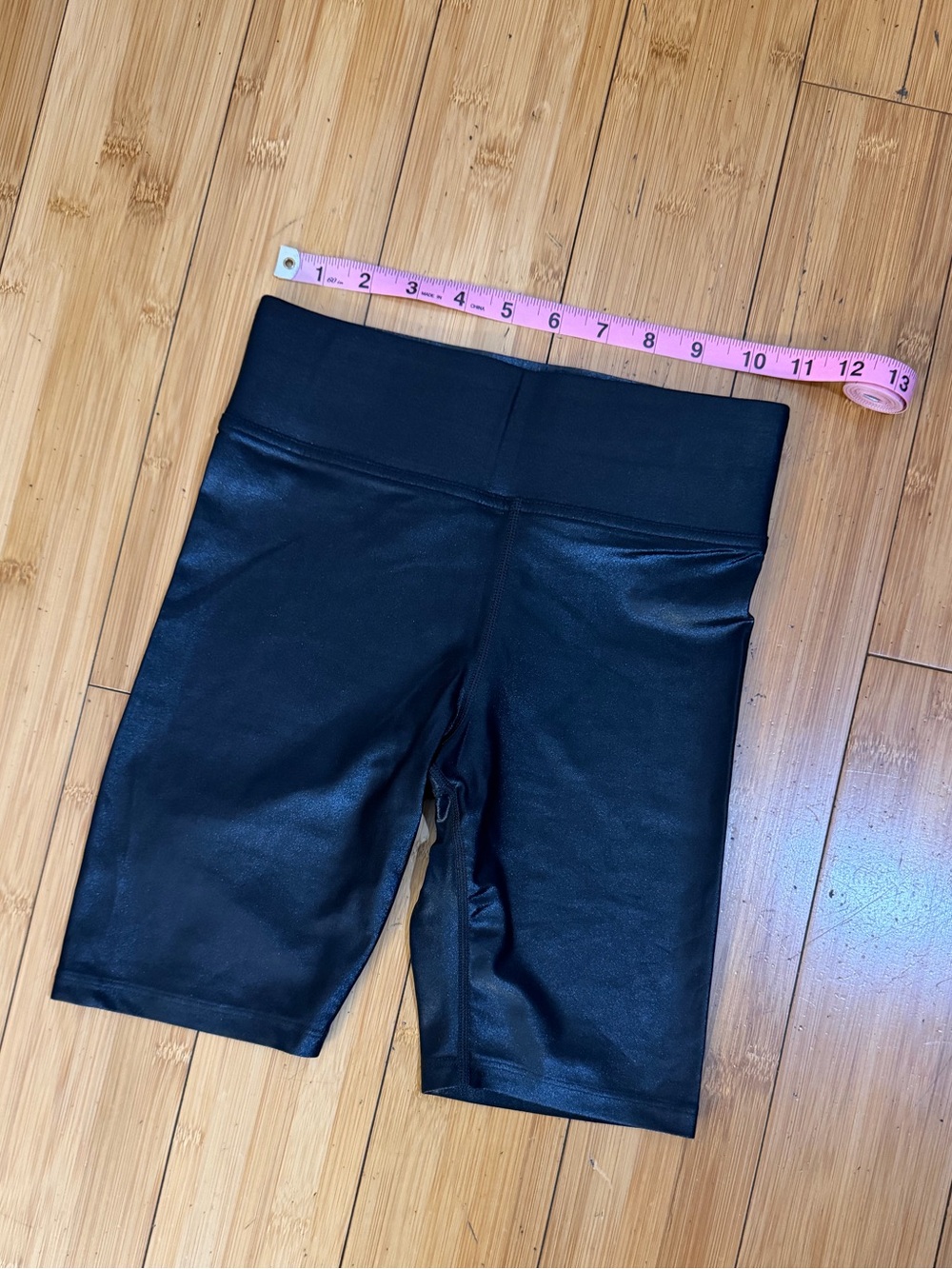 Carbon38 High Rise Biker Short In Takara Shine Black Size XXS - Picture 10 of 14